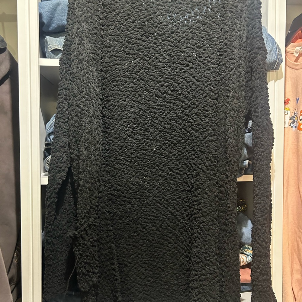 Black popcorn Sweater
